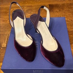 Carmen Salas - Burgundy Velvet Slingback Almond Toe Heel. Size 9